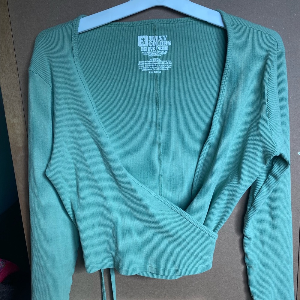 Big Bud Press Wrap Top